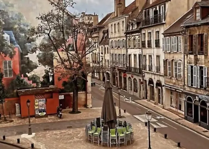 Le Cosy - Place De La Republique